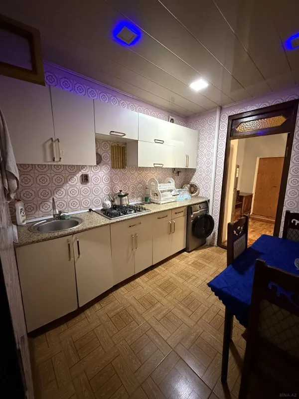 Kirayə verilir 4 otaqlı mənzil 110 m²