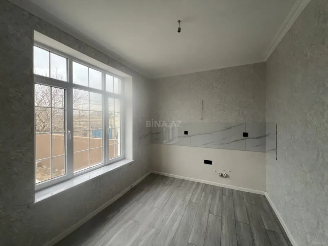 Satılır 4 otaqlı həyət evi 100 m²
