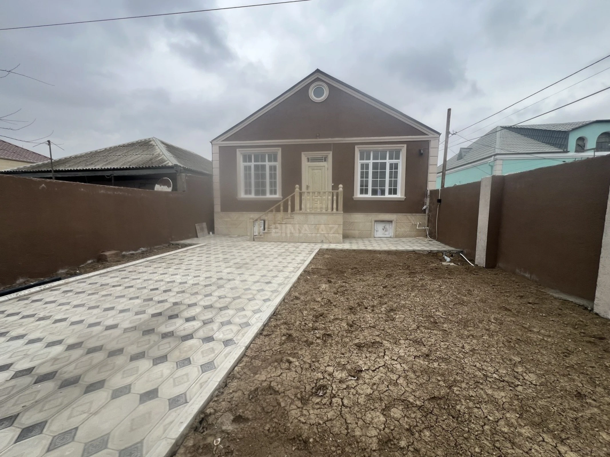 Satılır 4 otaqlı həyət evi 100 m²