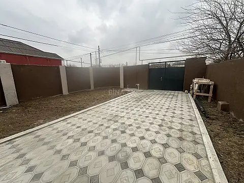 Satılır 4 otaqlı həyət evi 100 m²