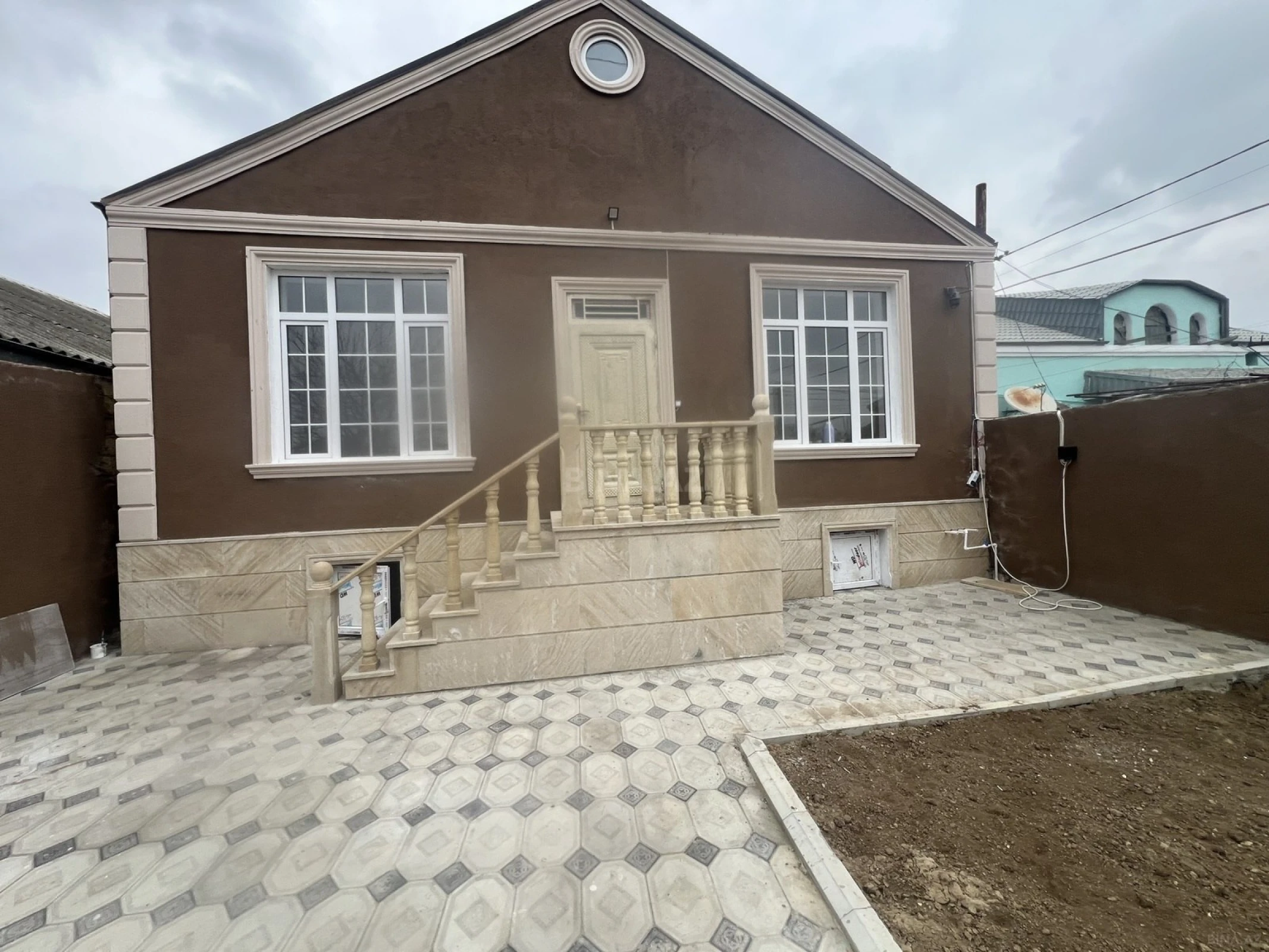 Satılır 4 otaqlı həyət evi 100 m²