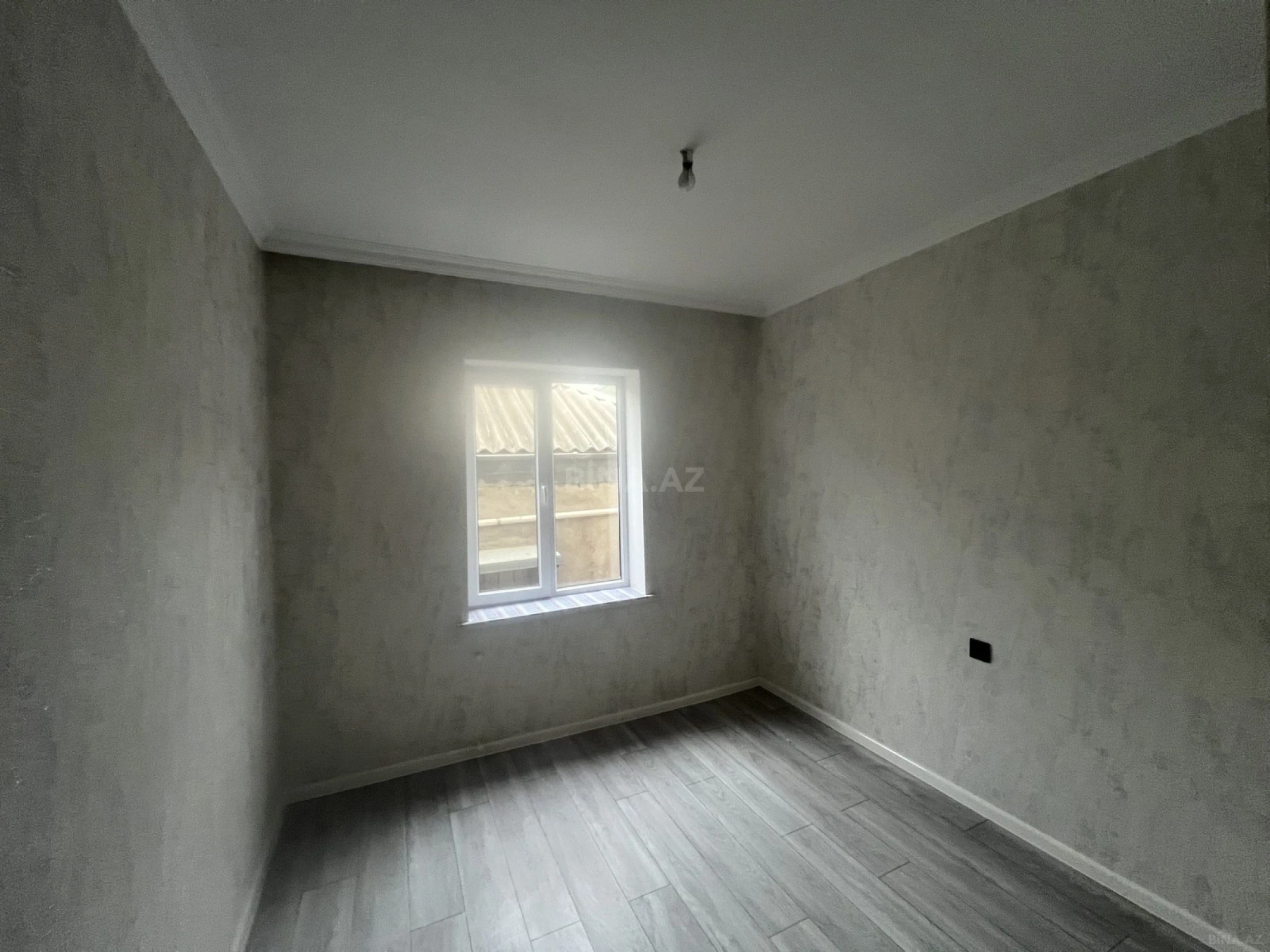 Satılır 4 otaqlı həyət evi 100 m²