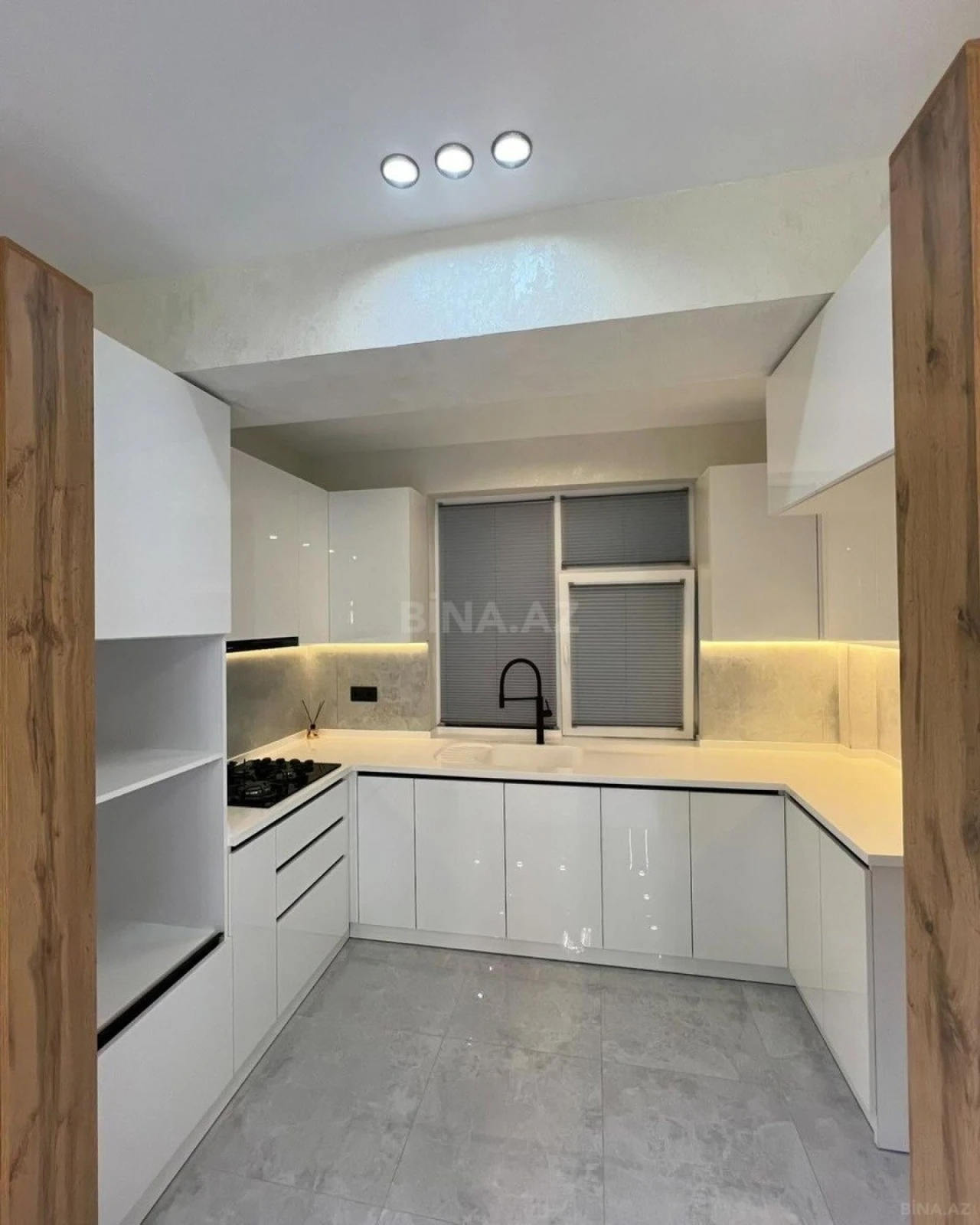 Kirayə verilir 2 otaqlı mənzil 56 m²