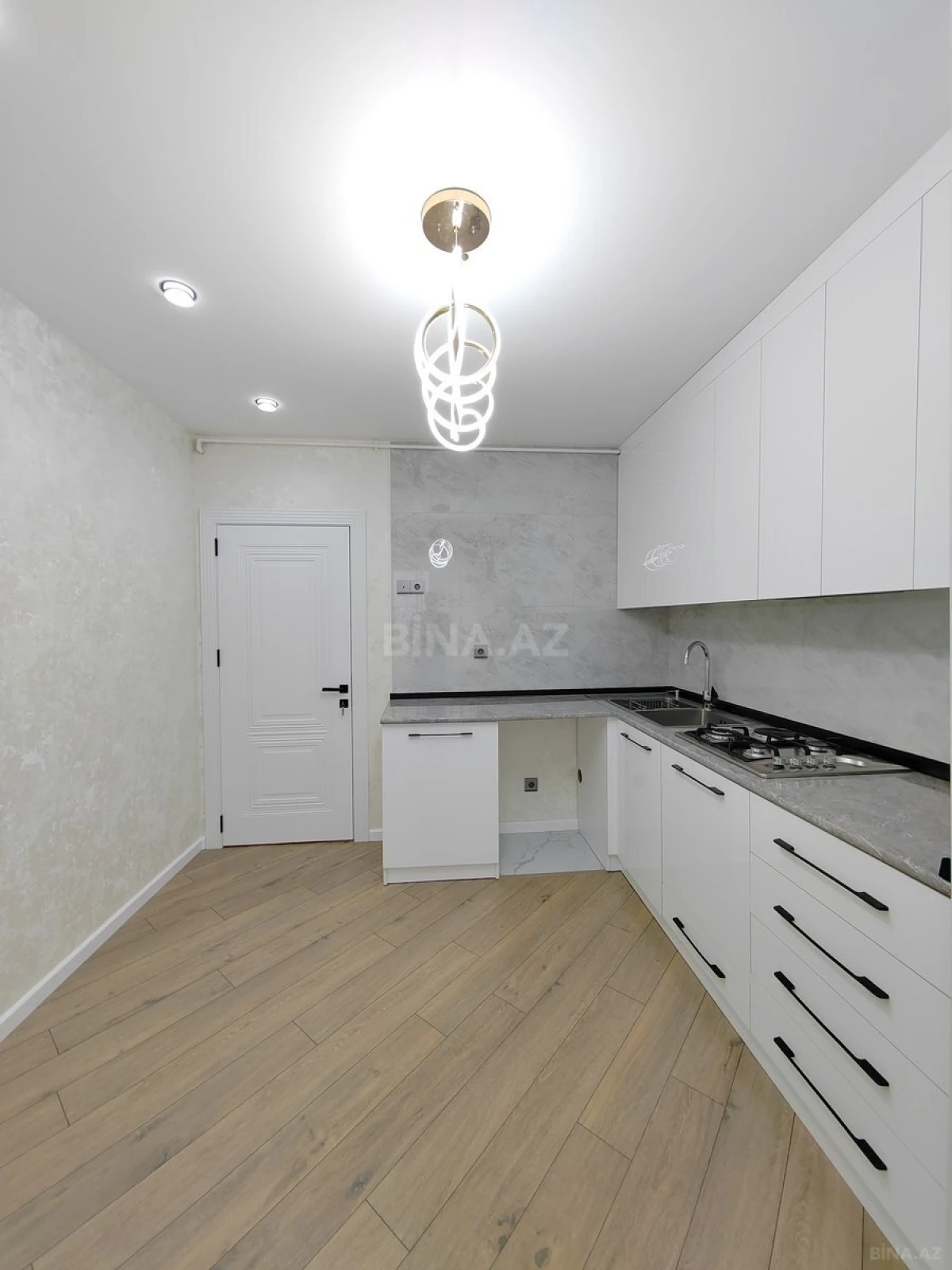 Satılır 2 otaqlı mənzil 60 m²