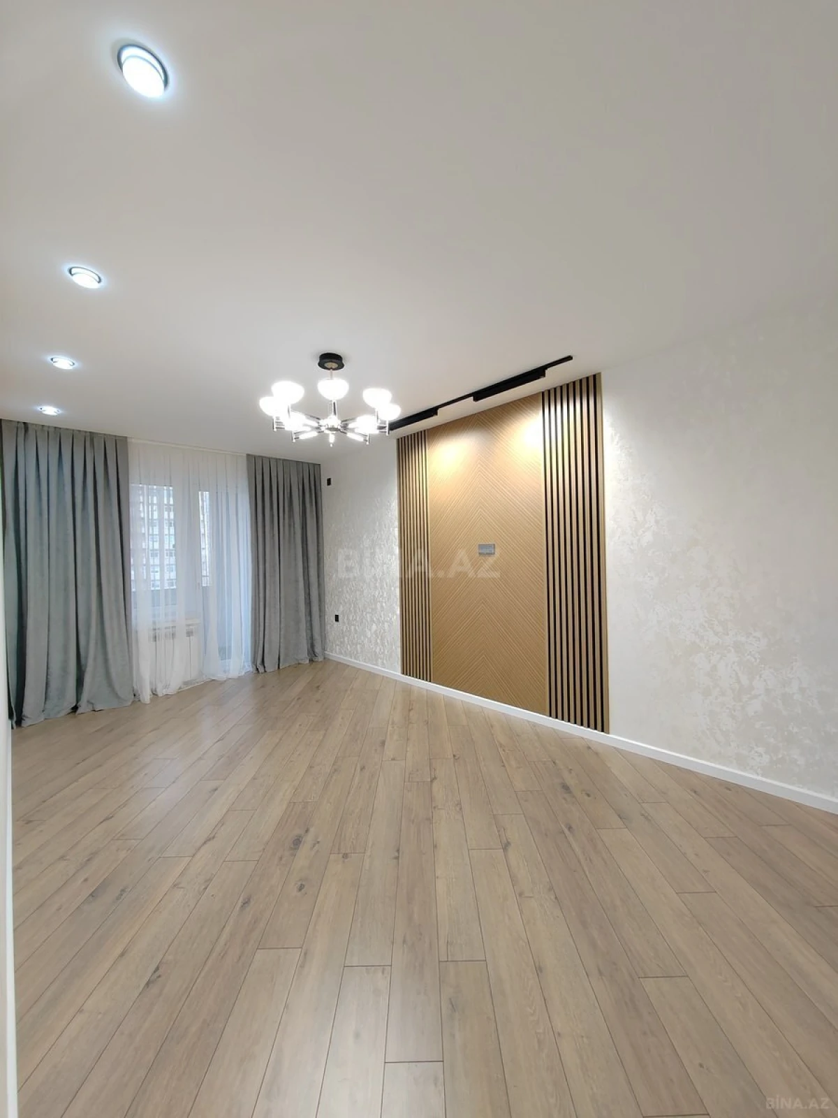 Satılır 2 otaqlı mənzil 60 m²