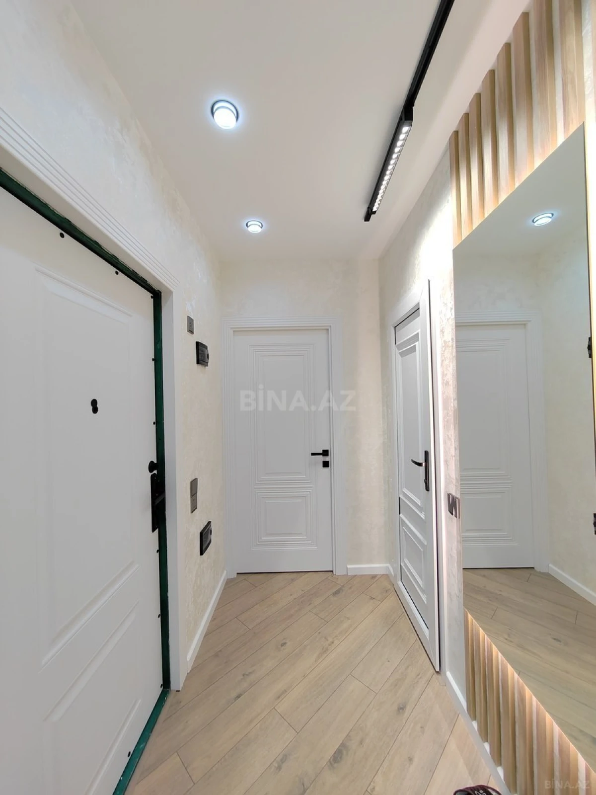Satılır 2 otaqlı mənzil 60 m²