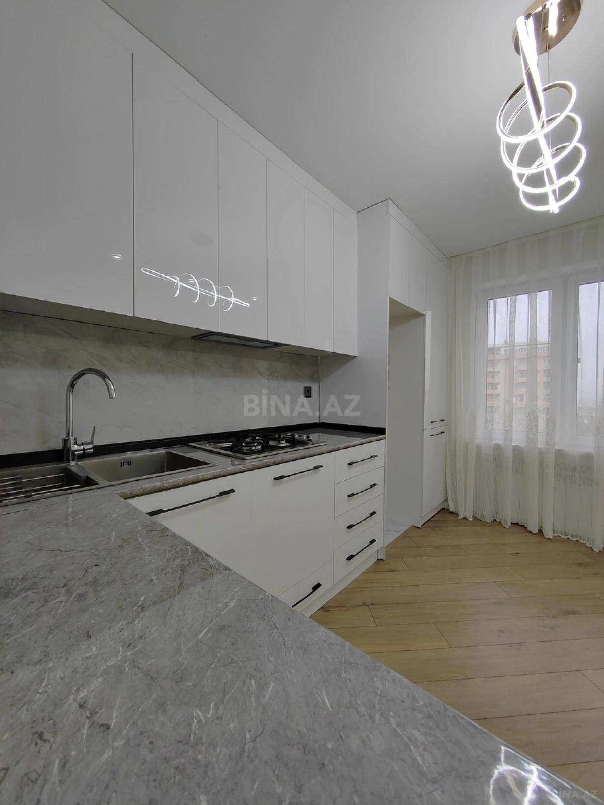 Satılır 2 otaqlı mənzil 60 m²