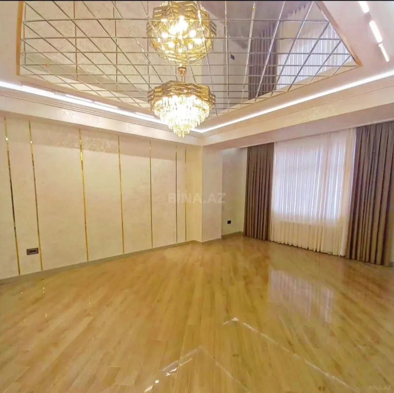 Satılır 3 otaqlı mənzil 117 m²