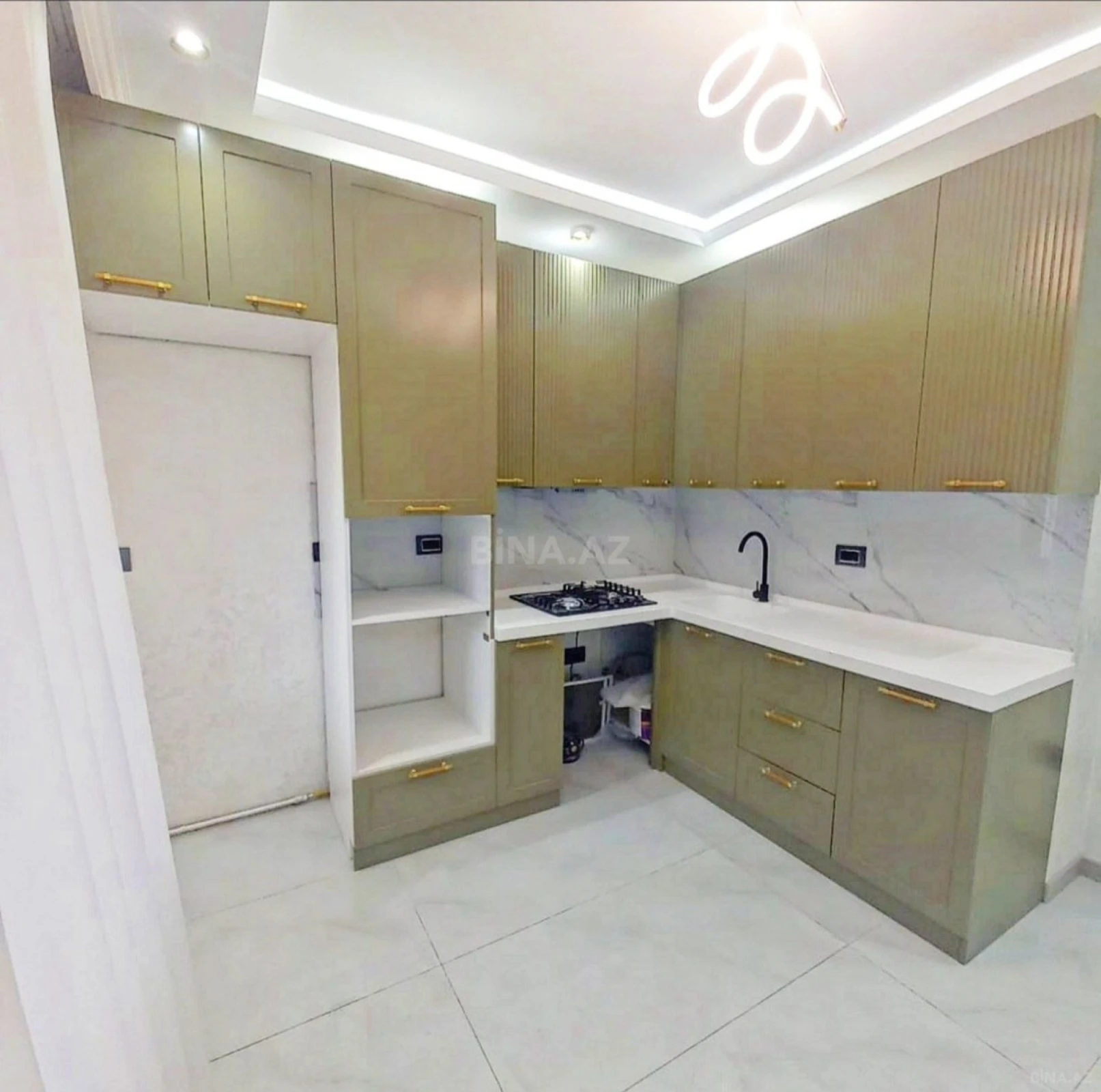 Satılır 3 otaqlı mənzil 117 m²