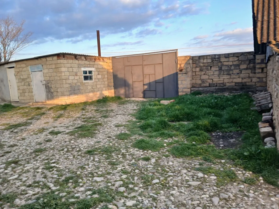 Satılır 6 otaqlı həyət evi 90 m²