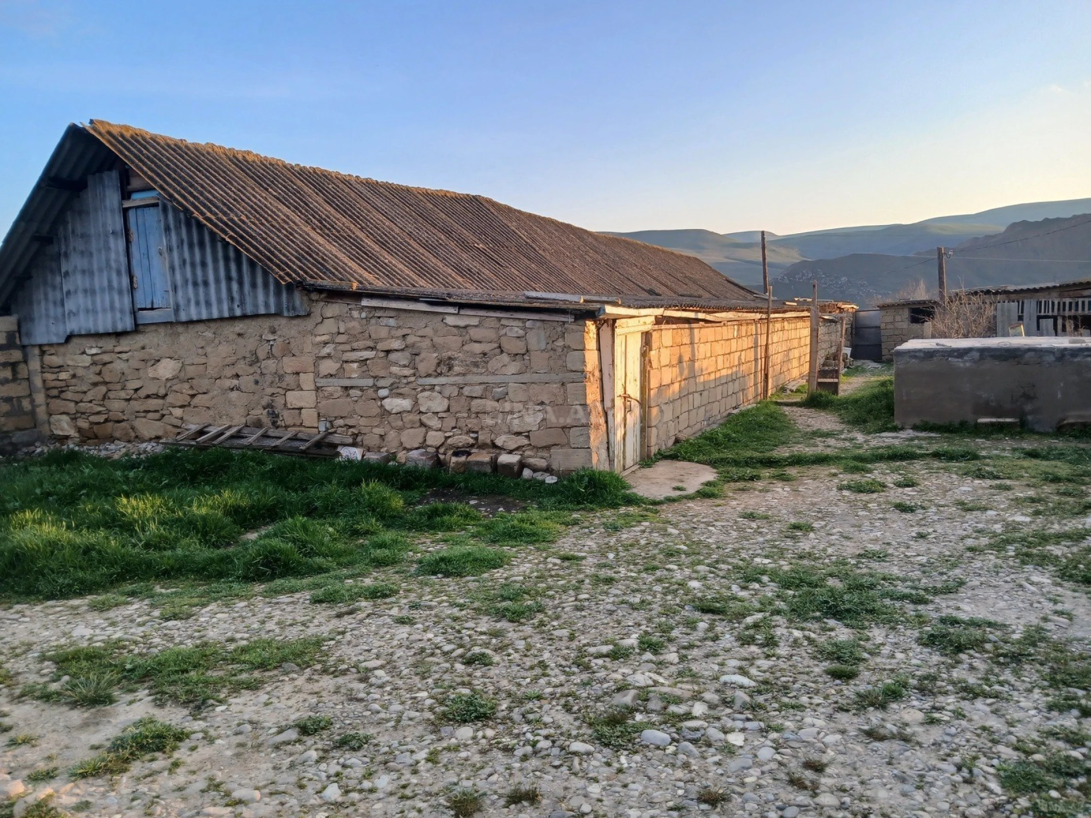 Satılır 6 otaqlı həyət evi 90 m²