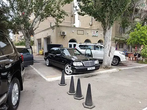 Satılır obyekt 127 m²