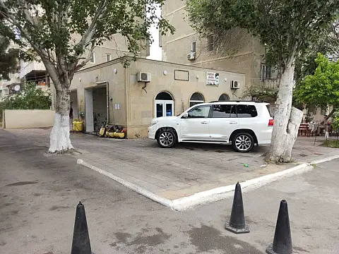 Satılır obyekt 127 m²