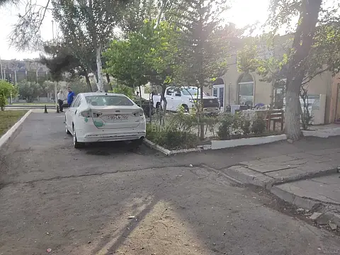 Satılır obyekt 127 m²