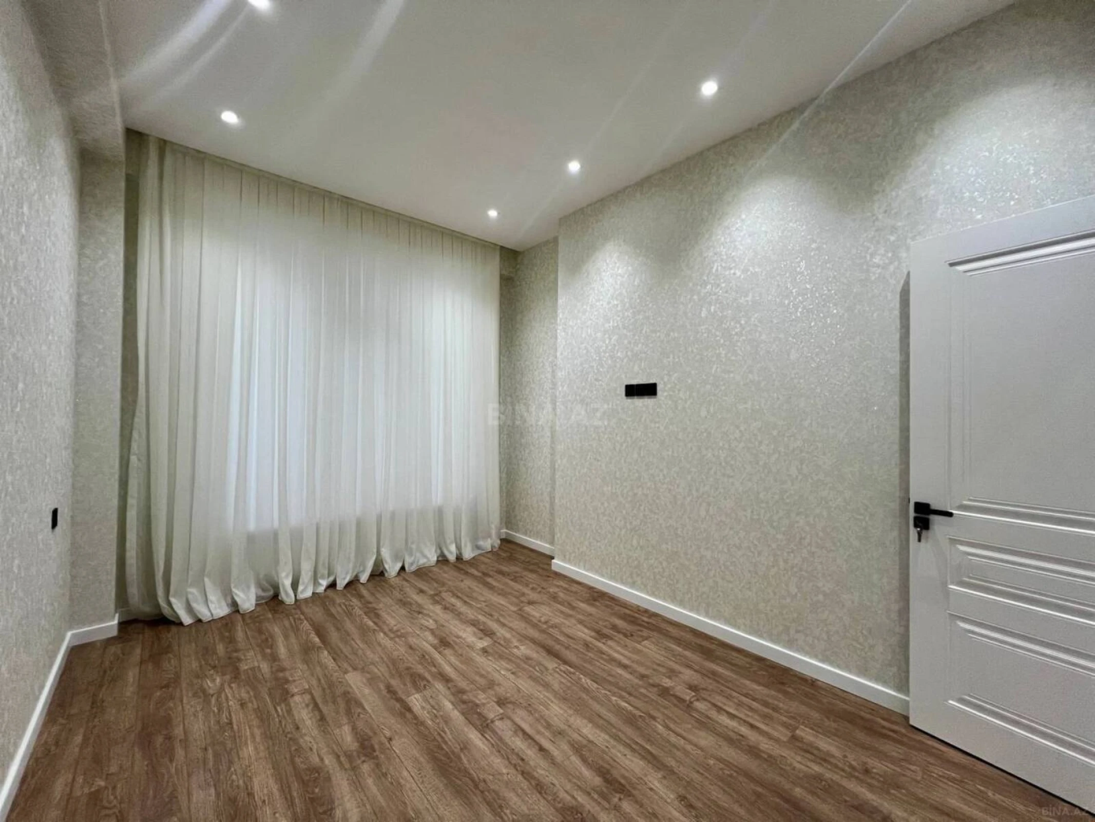 Satılır 3 otaqlı mənzil 75 m²