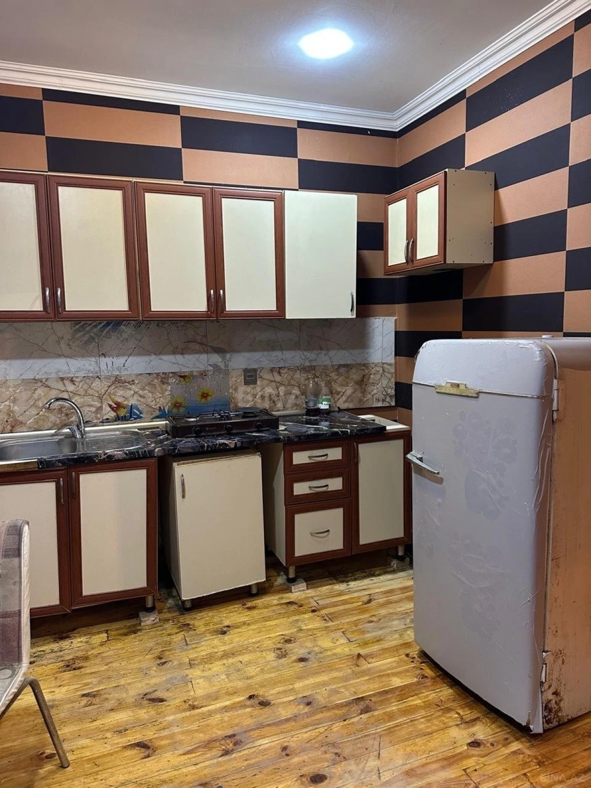 Kirayə verilir 2 otaqlı həyət evi 80 m²