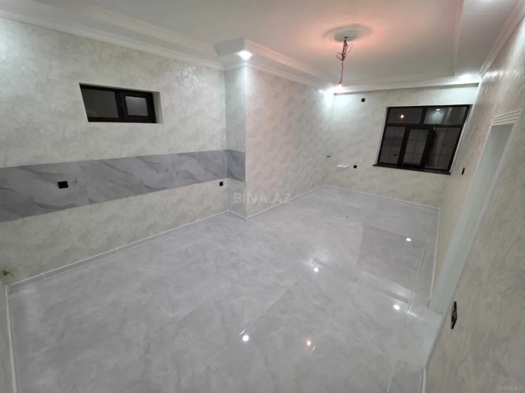 Satılır 6 otaqlı həyət evi 200 m²