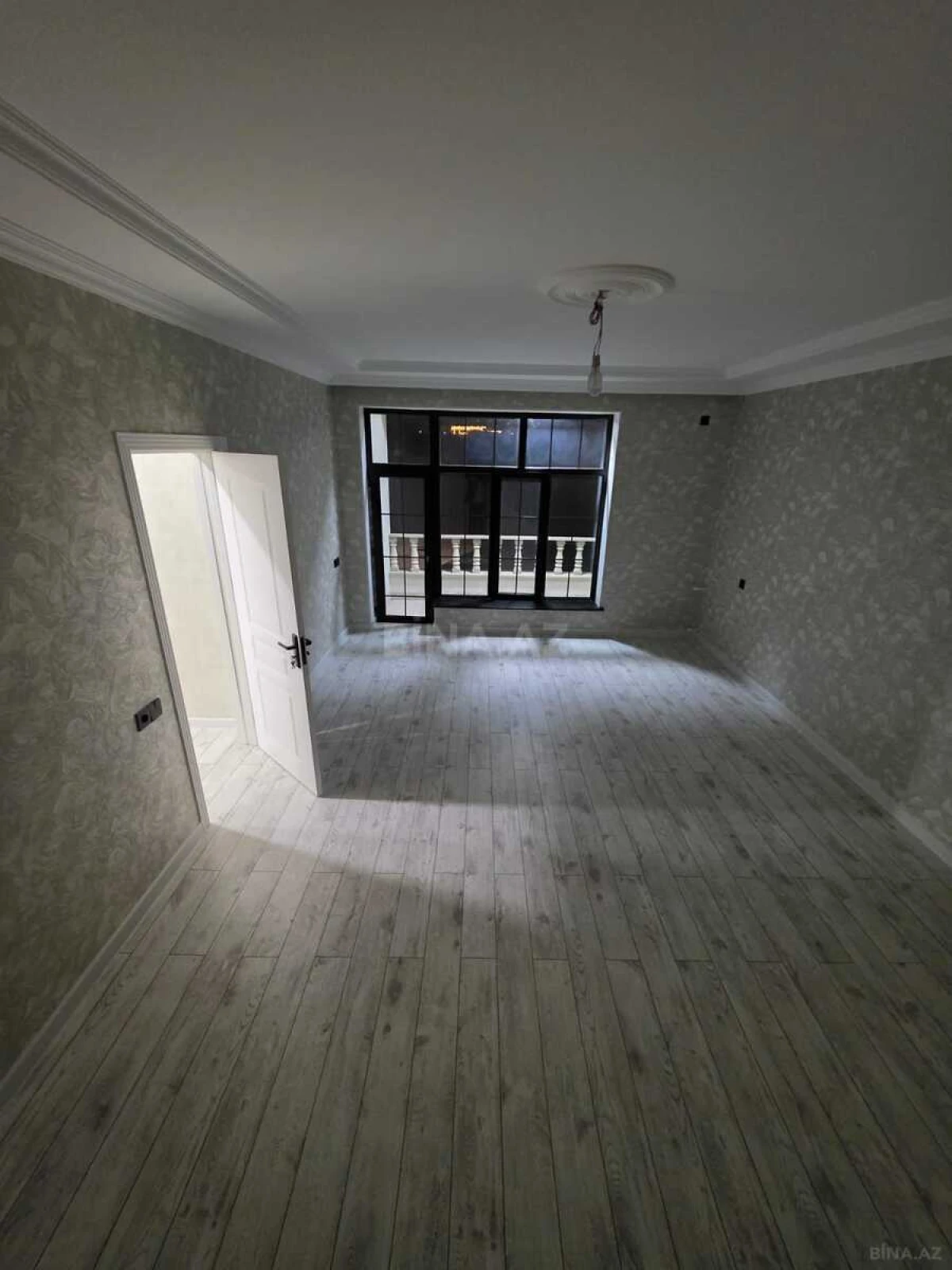 Satılır 6 otaqlı həyət evi 200 m²