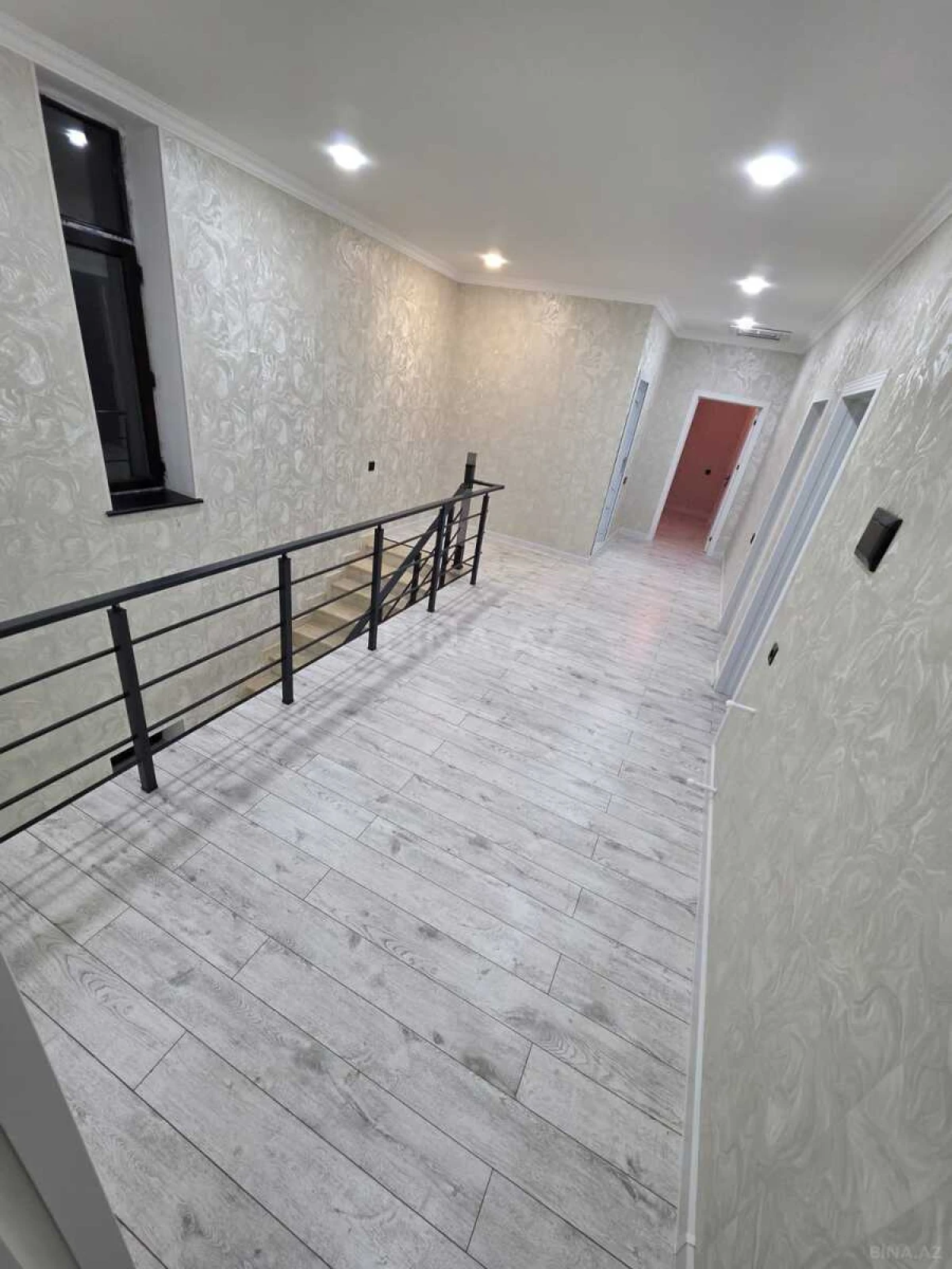 Satılır 6 otaqlı həyət evi 200 m²