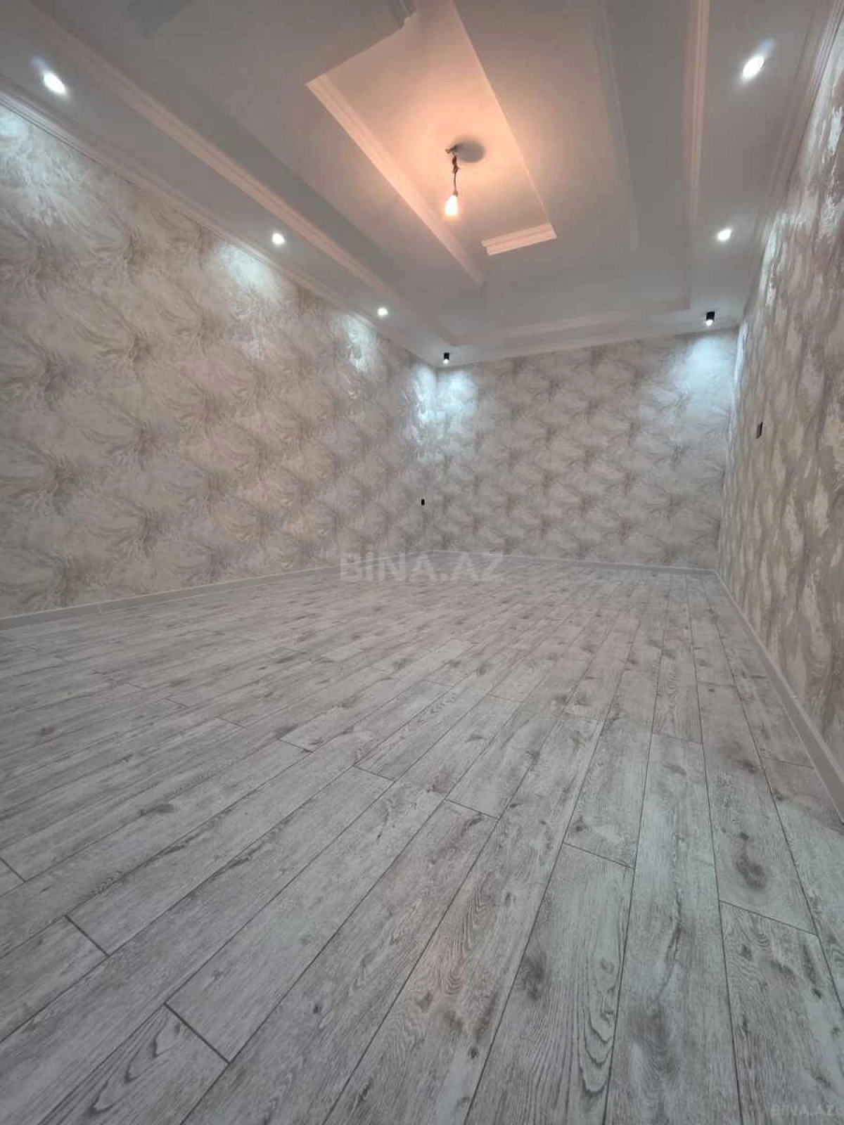 Satılır 6 otaqlı həyət evi 200 m²