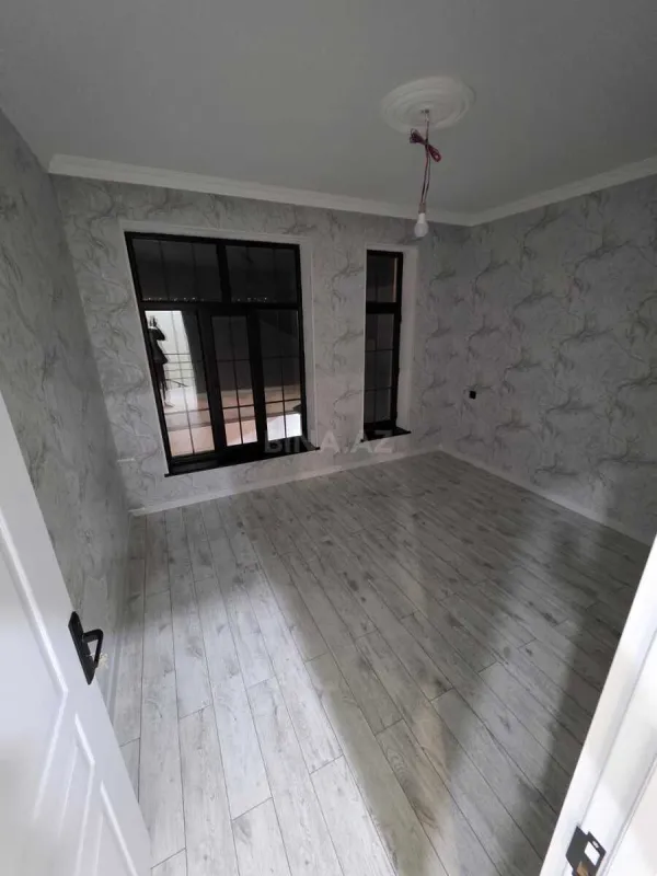 Satılır 6 otaqlı həyət evi 200 m²