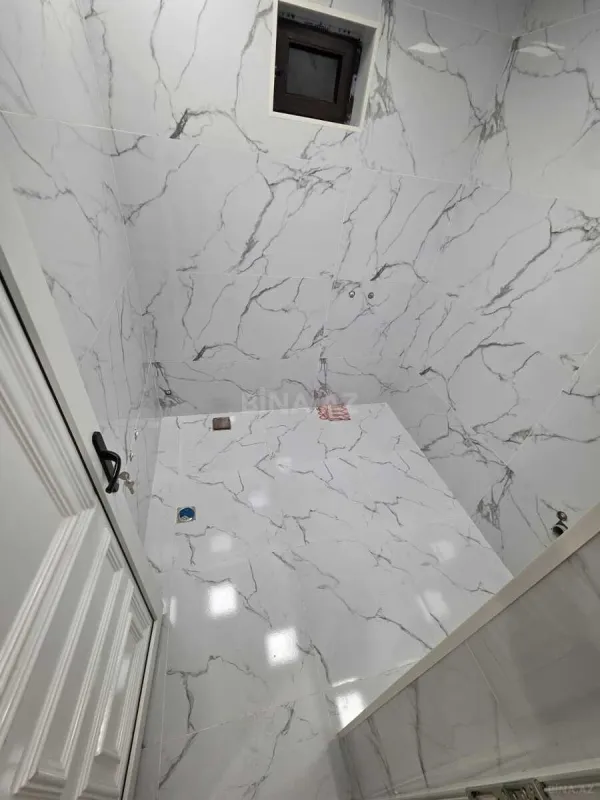 Satılır 6 otaqlı həyət evi 200 m²