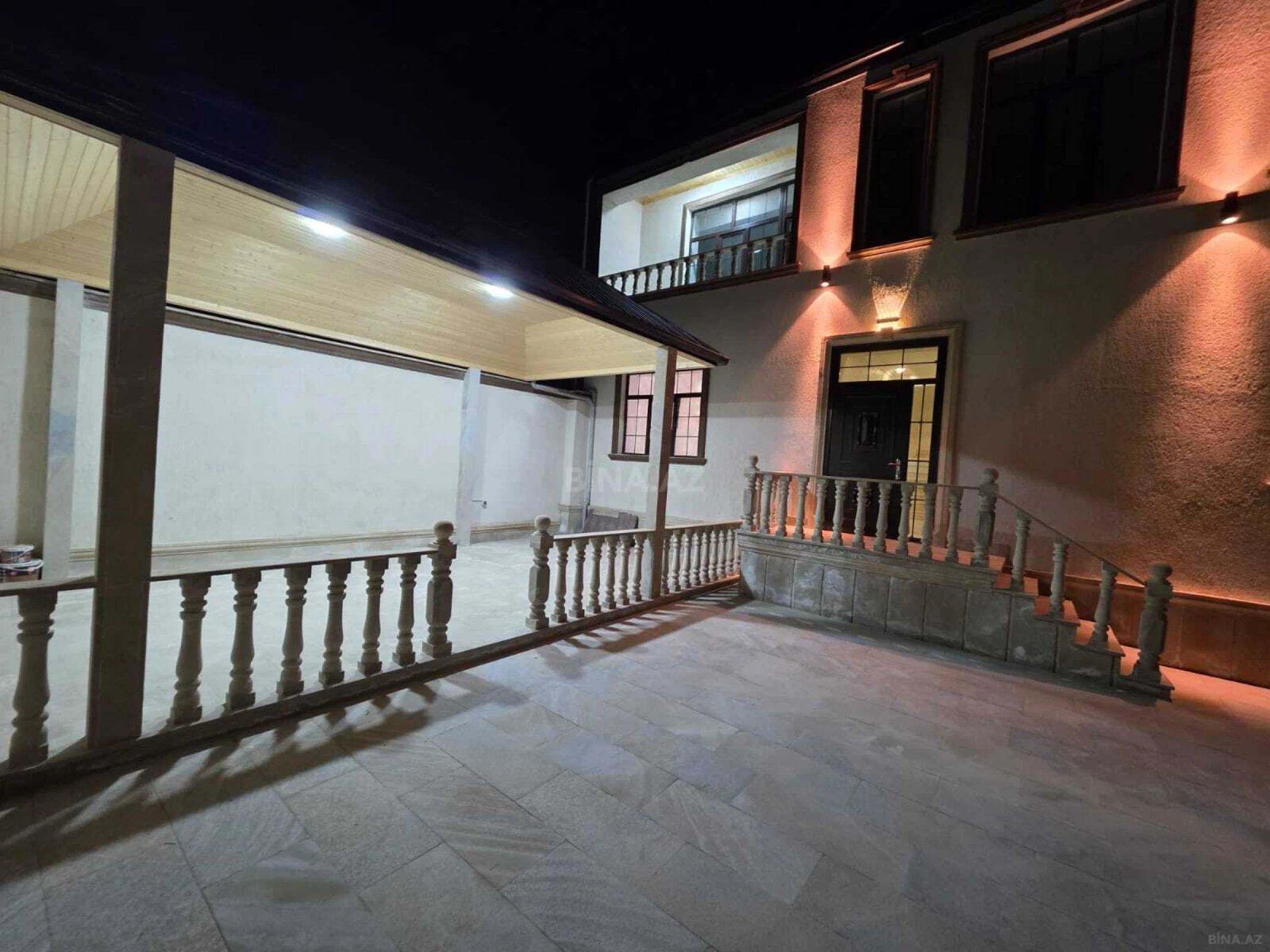 Satılır 6 otaqlı həyət evi 200 m²