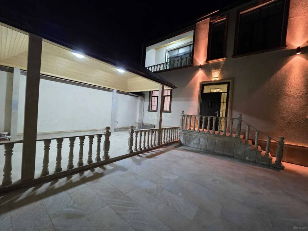 Satılır 6 otaqlı həyət evi 200 m²