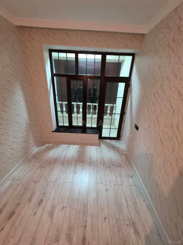 Satılır 6 otaqlı həyət evi 200 m²