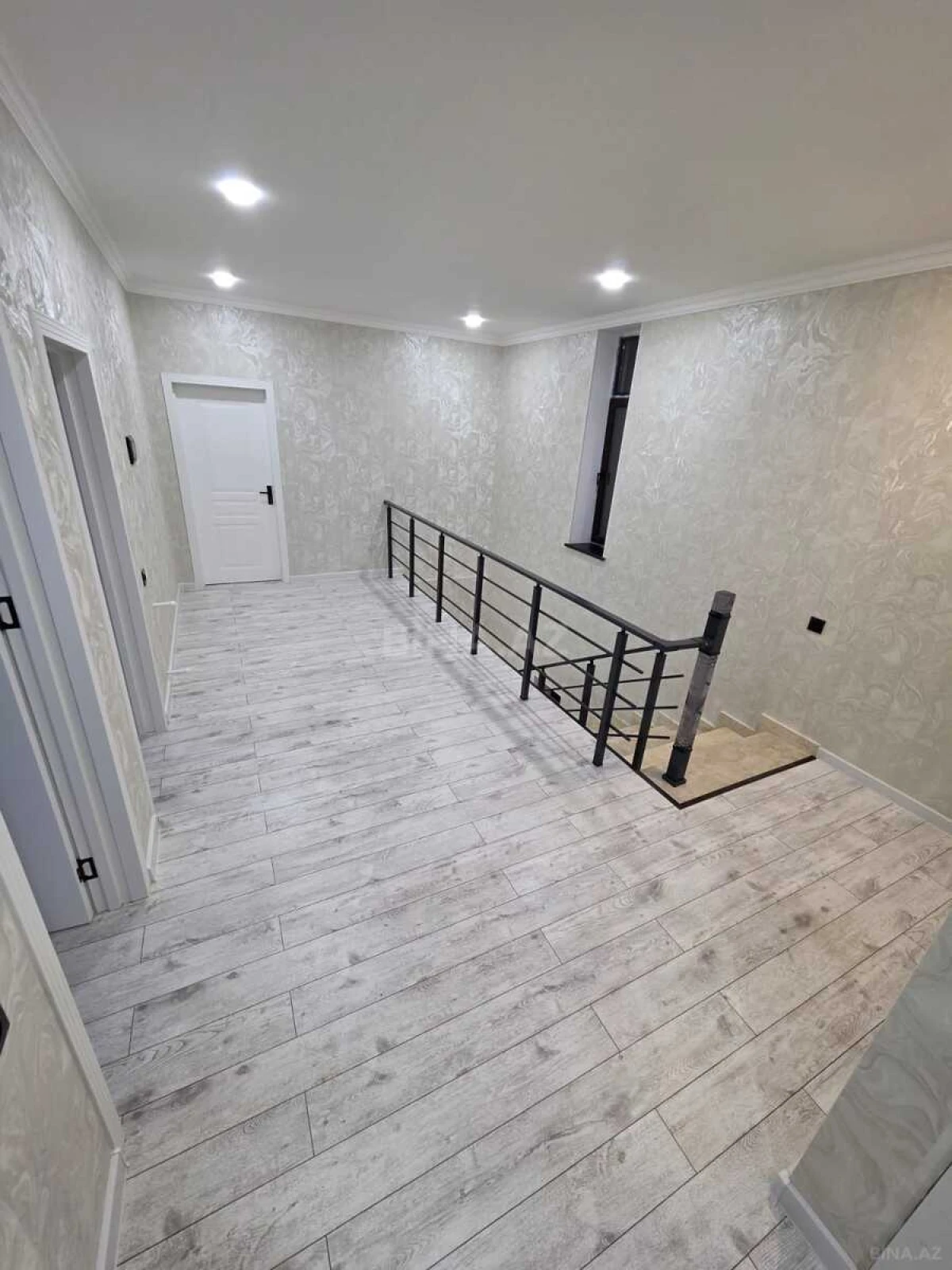 Satılır 6 otaqlı həyət evi 200 m²