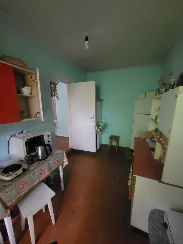 Satılır 6 otaqlı həyət evi 200 m²