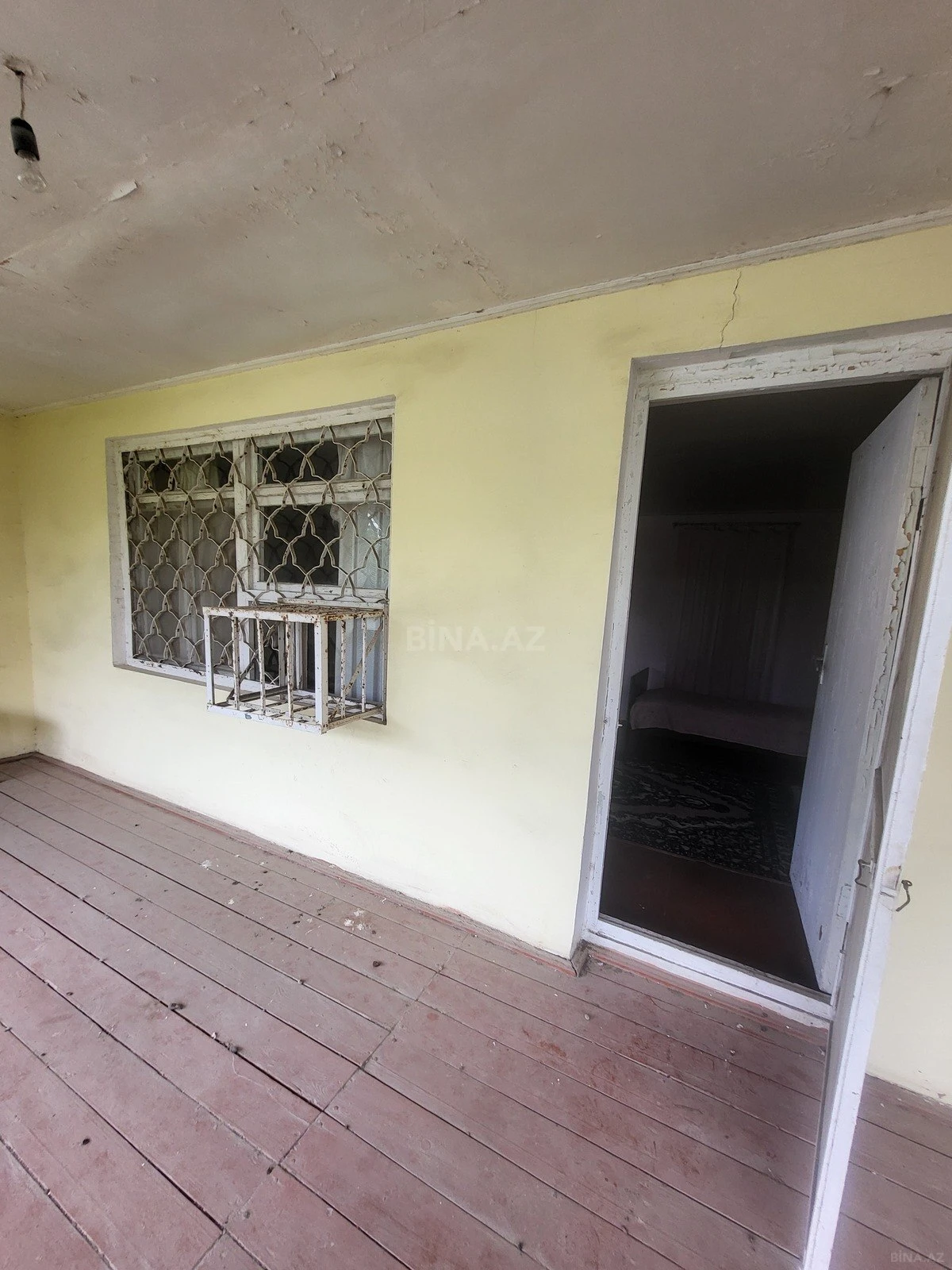 Satılır 6 otaqlı həyət evi 200 m²