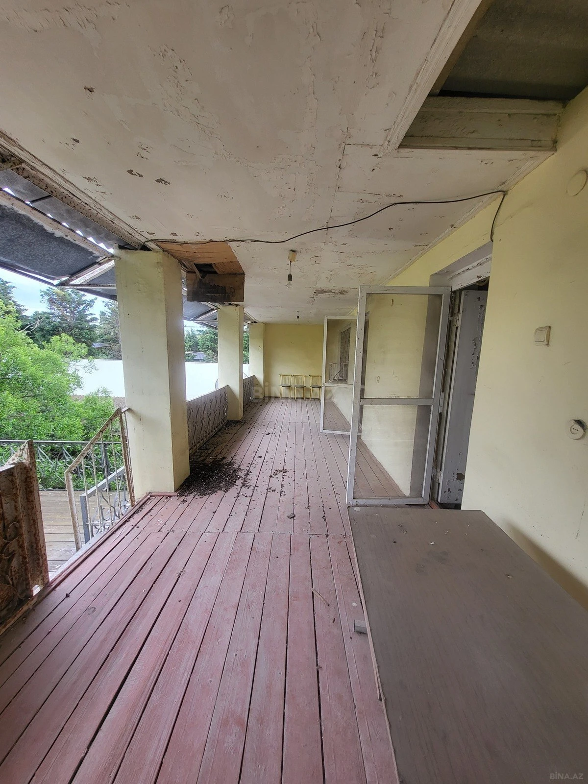 Satılır 6 otaqlı həyət evi 200 m²