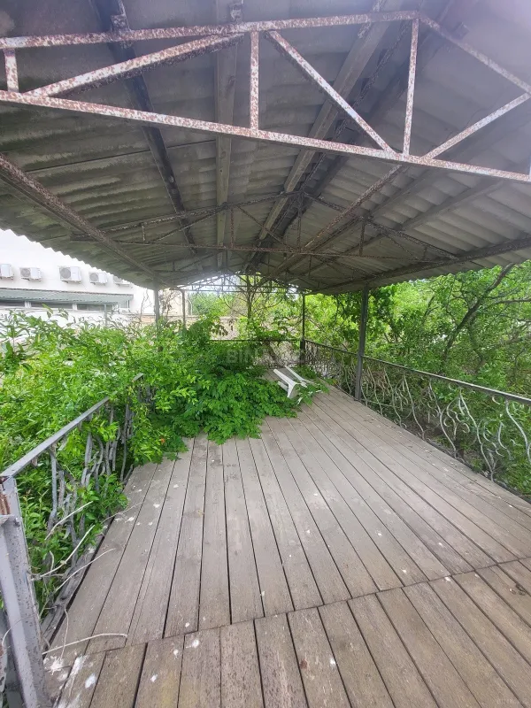 Satılır 6 otaqlı həyət evi 200 m²