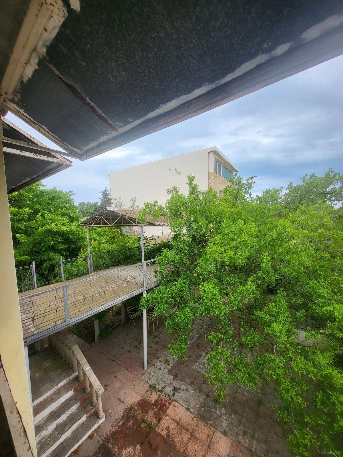 Satılır 6 otaqlı həyət evi 200 m²