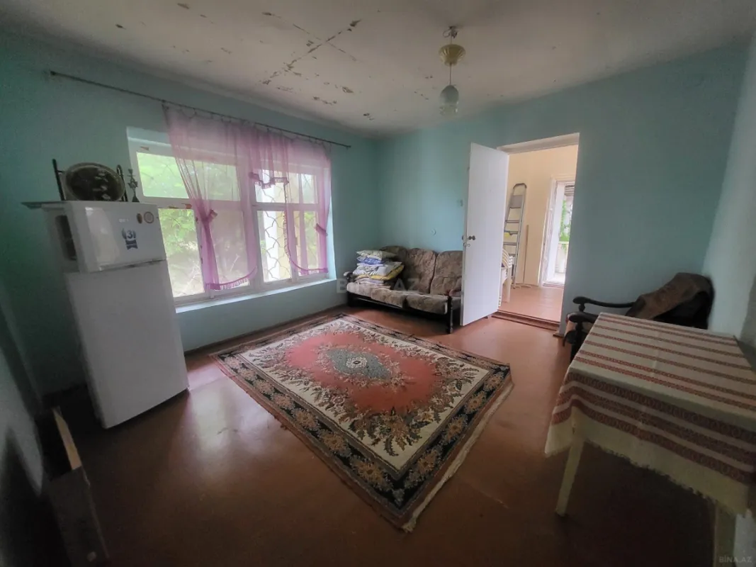 Satılır 6 otaqlı həyət evi 200 m²