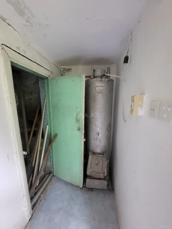 Satılır 6 otaqlı həyət evi 200 m²