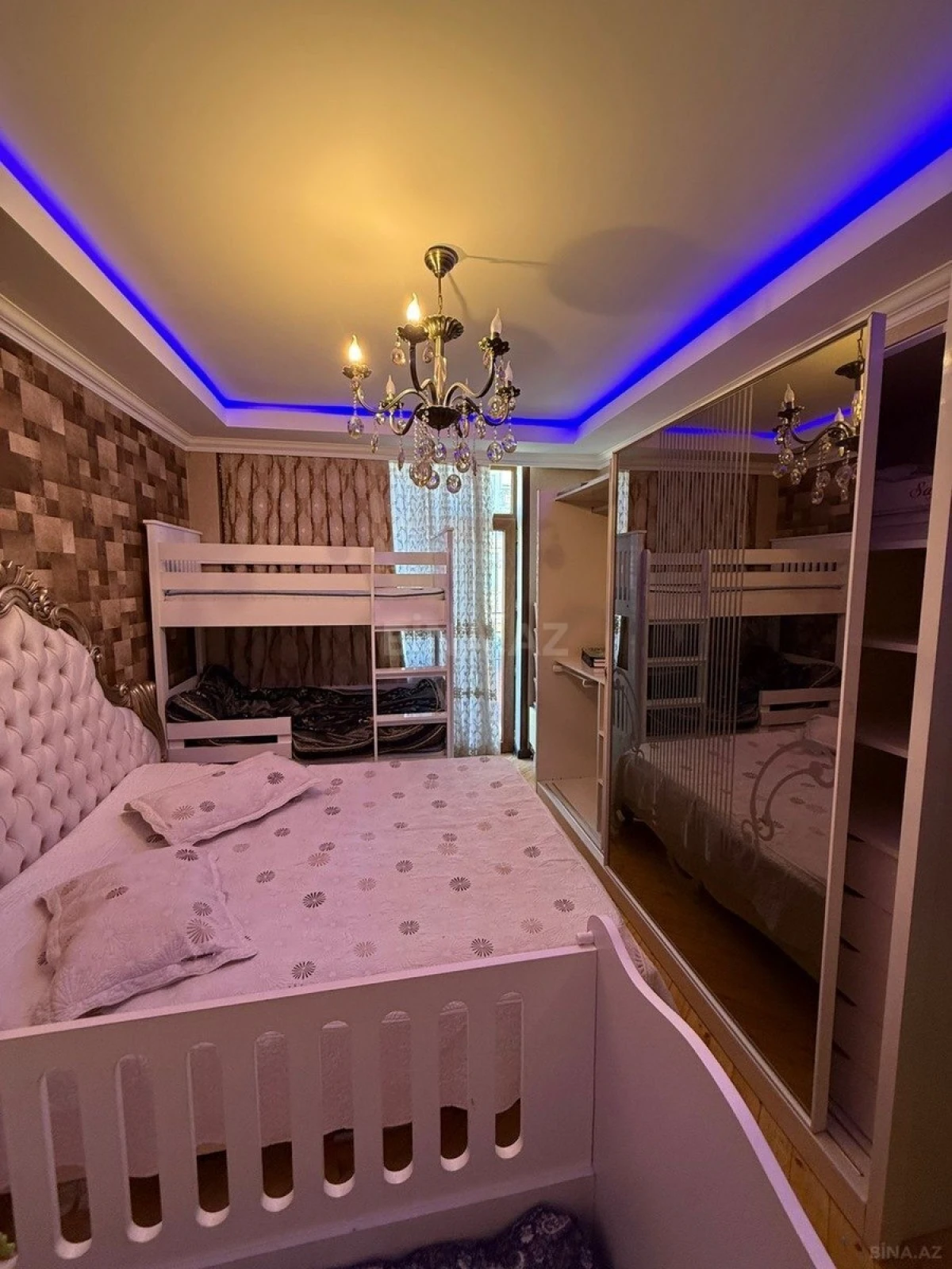 Satılır 2 otaqlı mənzil 78 m²