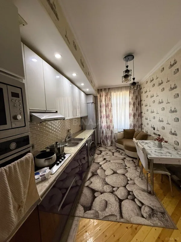 Satılır 2 otaqlı mənzil 78 m²