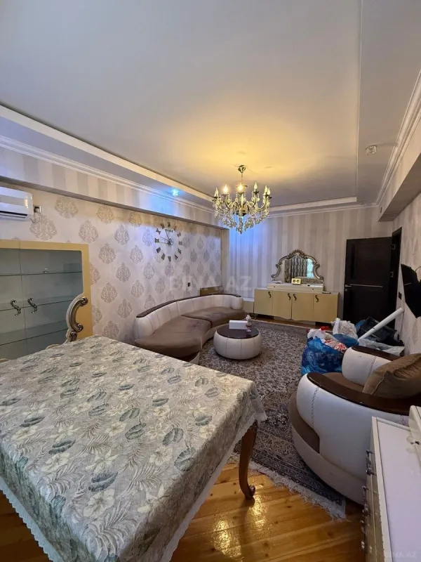 Satılır 2 otaqlı mənzil 78 m²