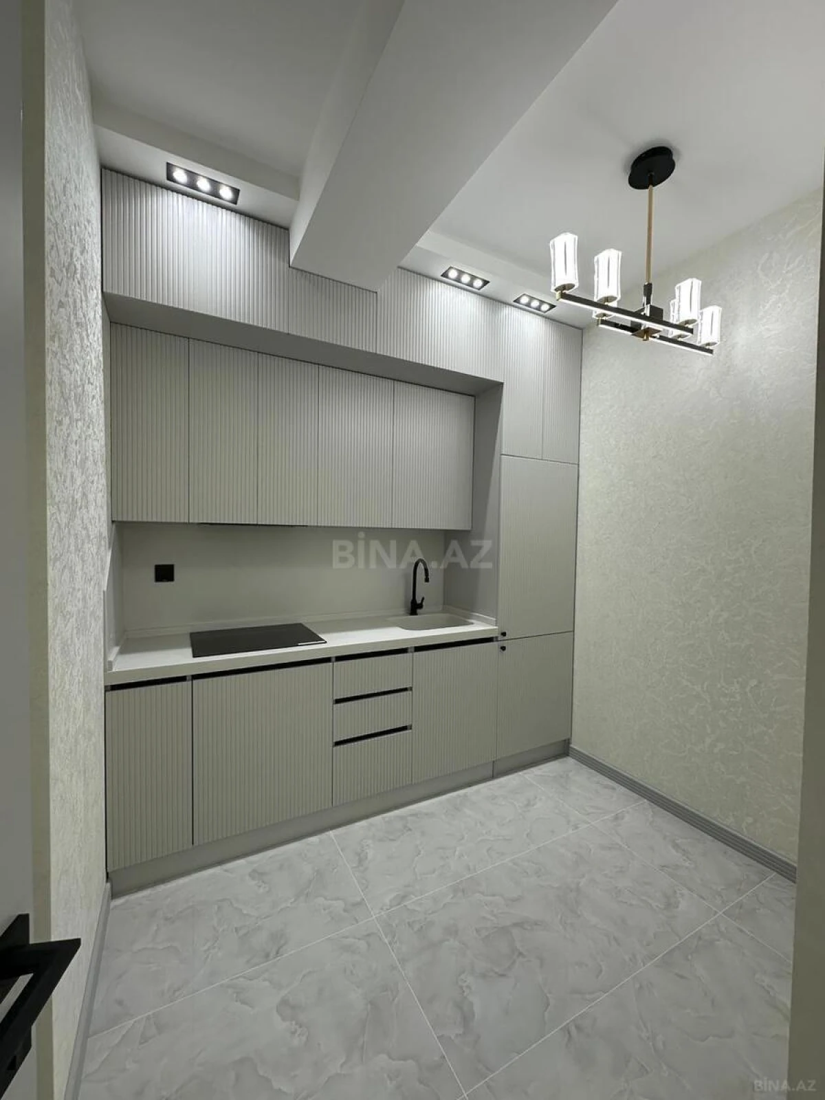 Satılır 2 otaqlı mənzil 52 m²