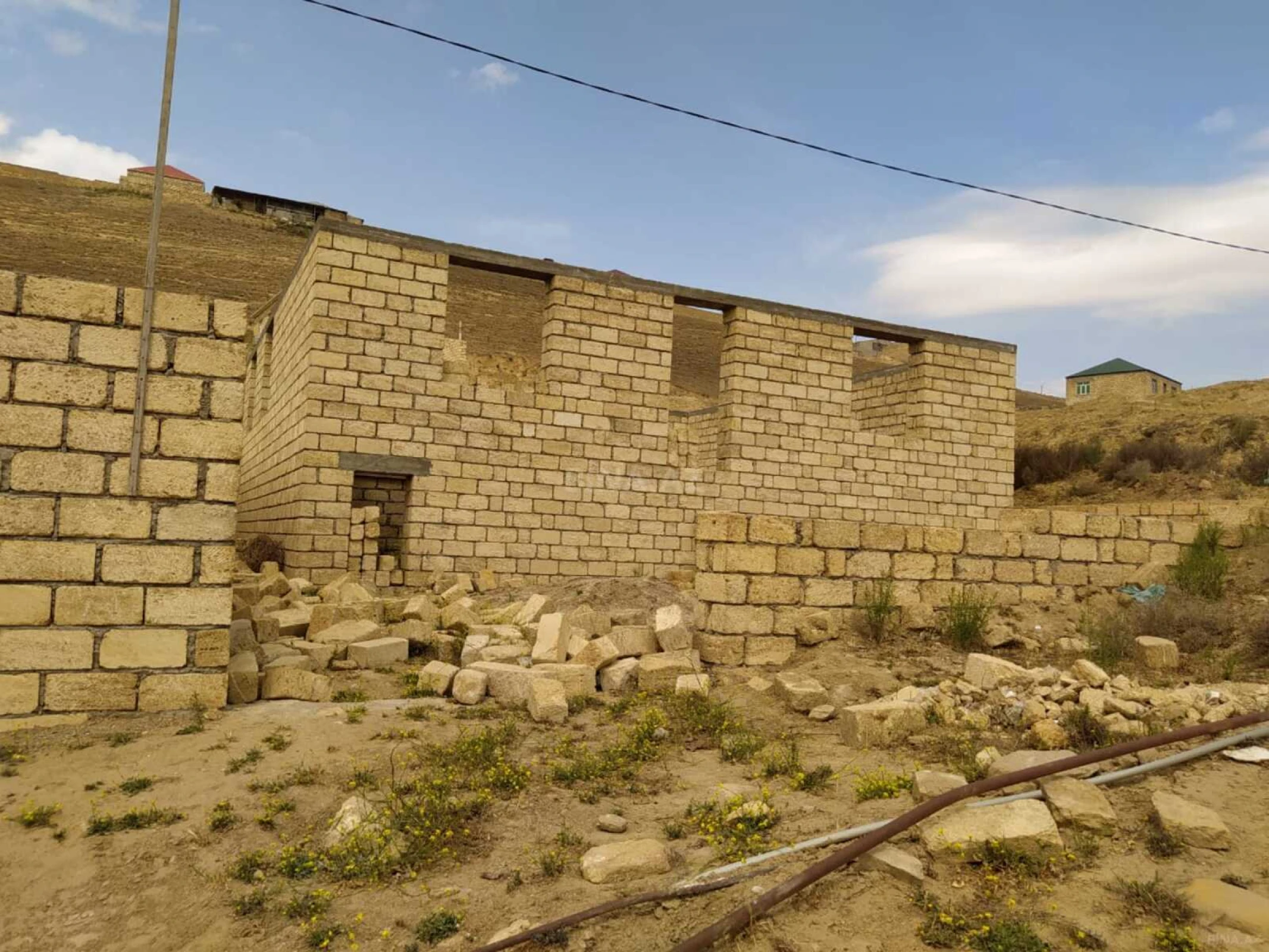 Satılır 4 otaqlı həyət evi 120 m²