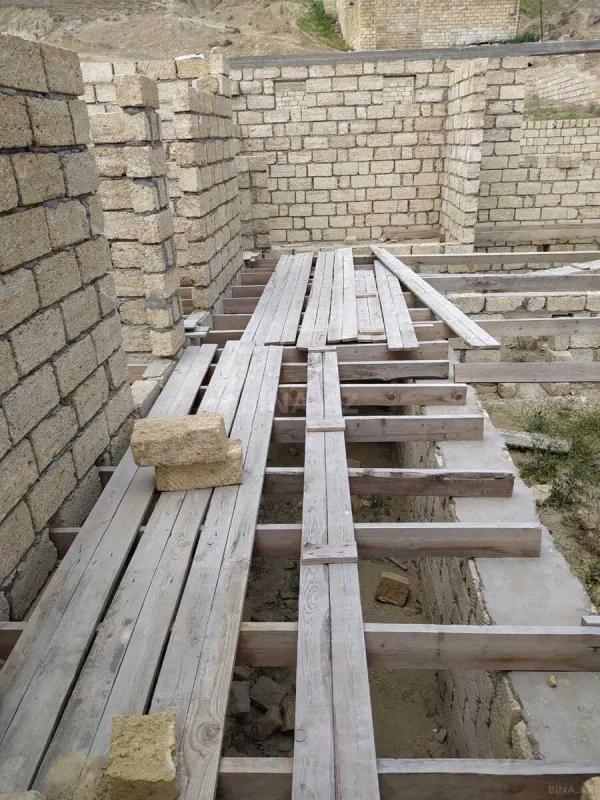 Satılır 4 otaqlı həyət evi 120 m²