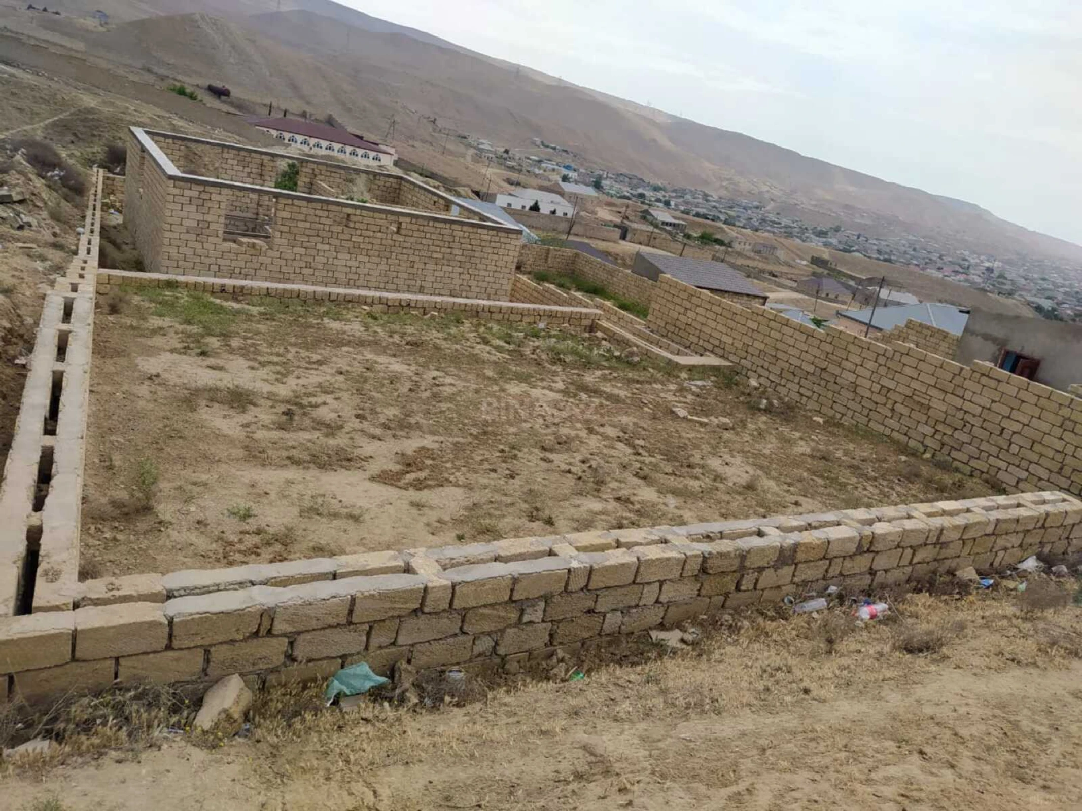 Satılır 4 otaqlı həyət evi 120 m²