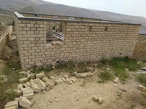 Satılır 4 otaqlı həyət evi 120 m²