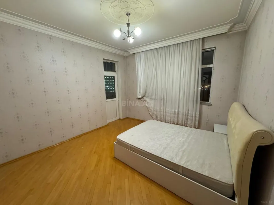 Kirayə verilir 4 otaqlı mənzil 160 m²