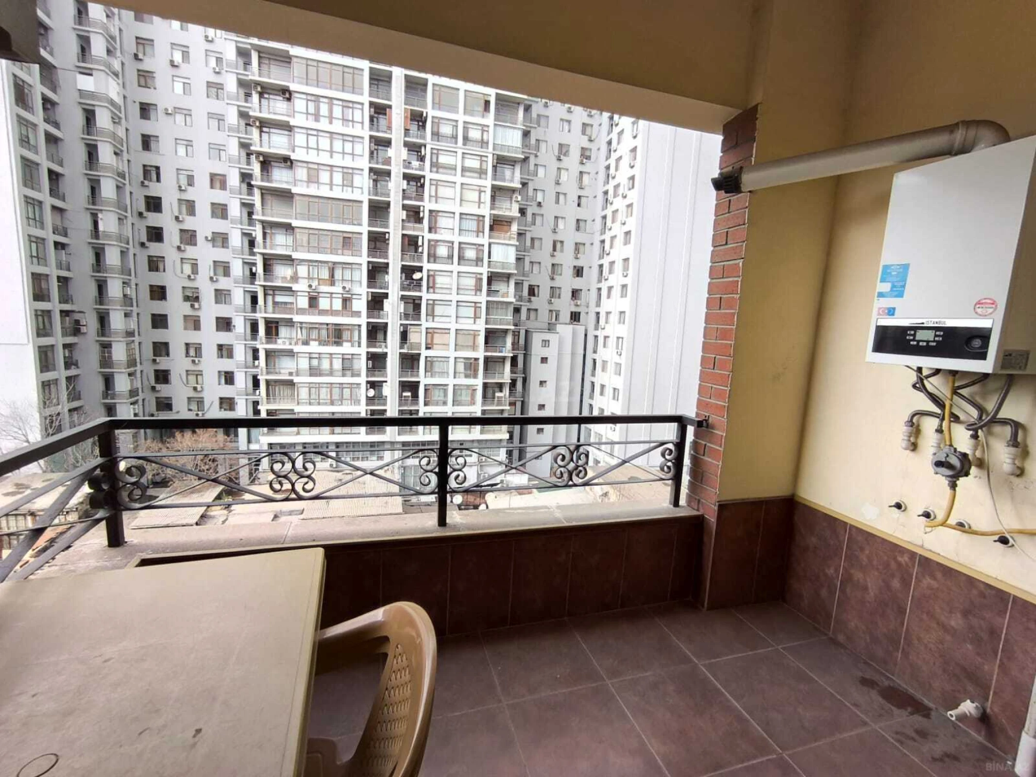 Kirayə verilir 4 otaqlı mənzil 160 m²