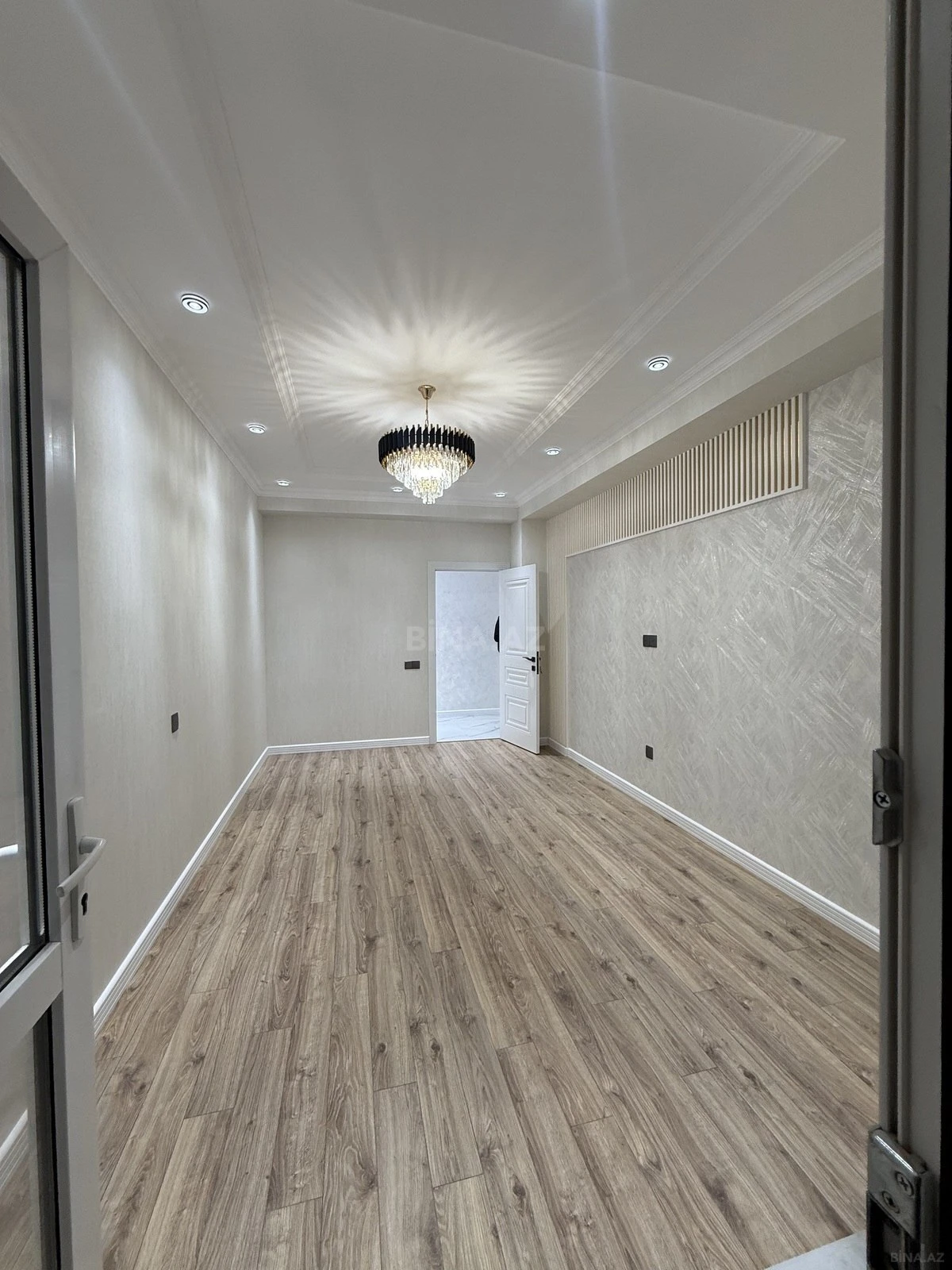 Satılır 3 otaqlı mənzil 82 m²