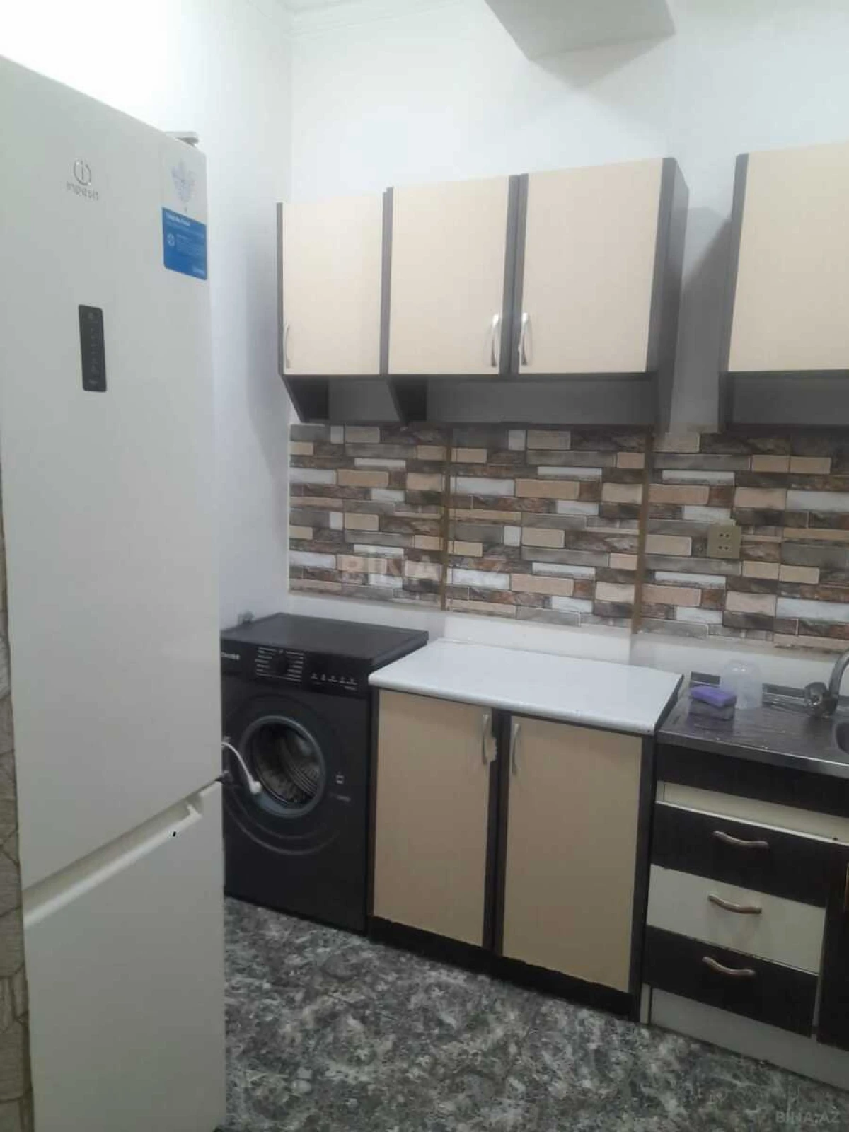Kirayə verilir 2 otaqlı mənzil 55 m²