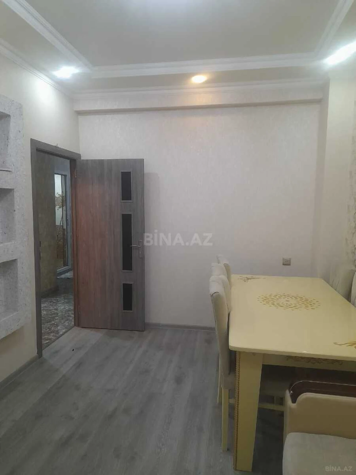 Kirayə verilir 2 otaqlı mənzil 55 m²